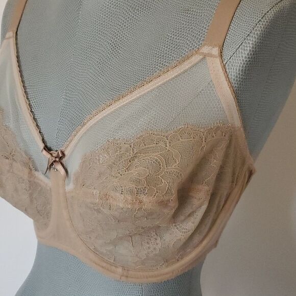 Wacoal | Lace Underwire Bra - Picture 2 of 6